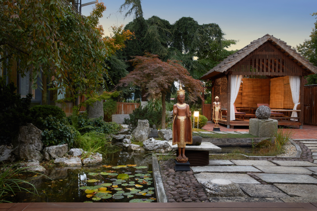 Idyllischer Sommergarten im Mandira Ayurveda Resort